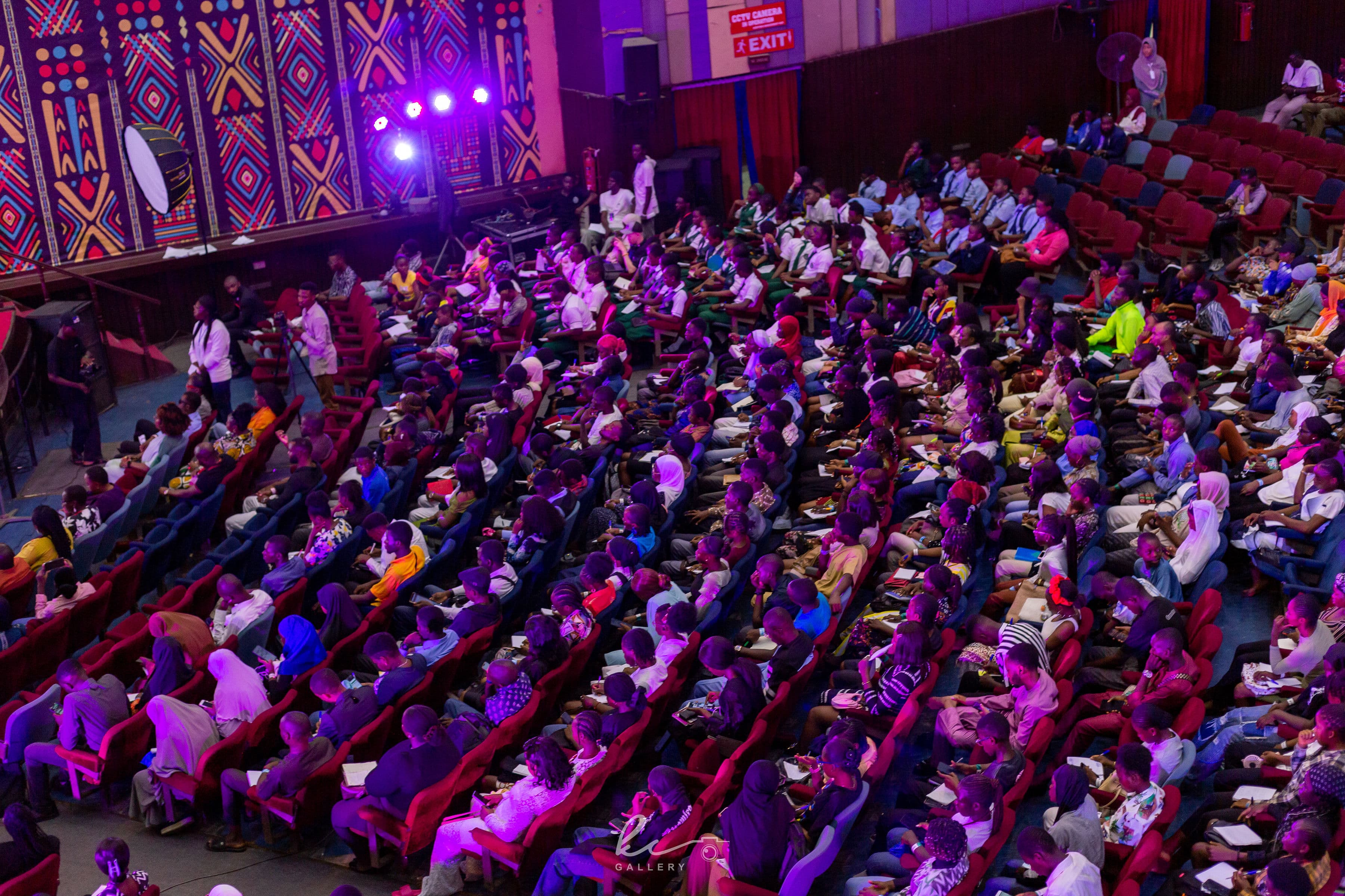 LSCE event crowd